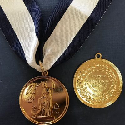 REPLICA LARGE NAVAL GOLD MEDAL AWARDED TO NELSON FOR THE BATTLE OF TRAFALGAR