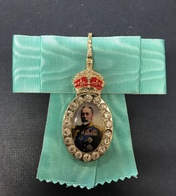 REPLICA ROYAL FAMILY ORDER - KING GEORGE V - FULL SIZE