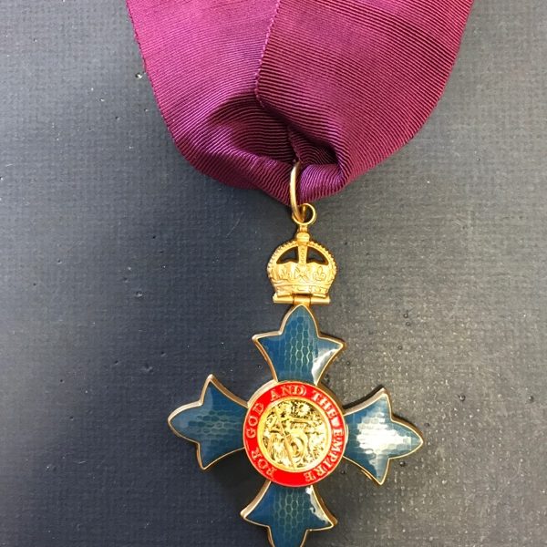 REPLICA ROYAL FAMILY ORDER QUEEN ELIZABETH II Quarterdeck Medals