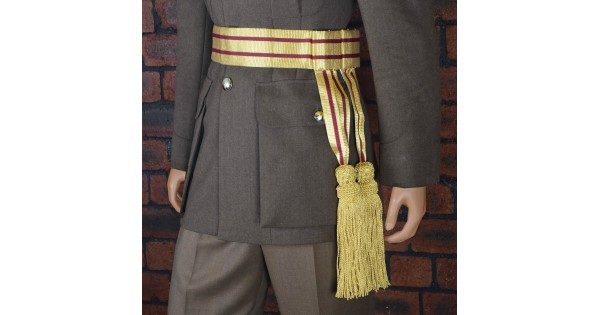 general-officers-gold-crimson-army-waist-sash-in-wear-600x315