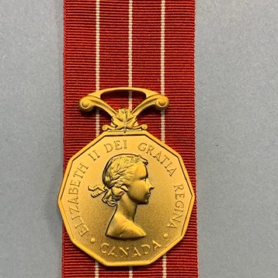 REPLICA CANADIAN FORCES DECORATION QE2 FULL SIZE