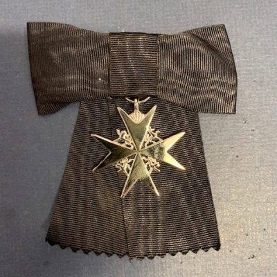 REPLICA MEMBER OF THE ORDER OF ST JOHN ON LADIES BOW